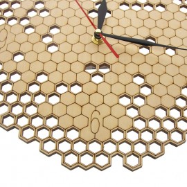 Horloge murale géométrique en bois nid d'abeille vue bas