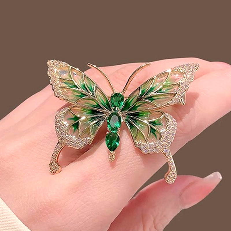 Broche Papillon aux ailes en Cristal Transparent