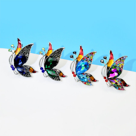 Broche Papillon en envol Multicolores en Strass